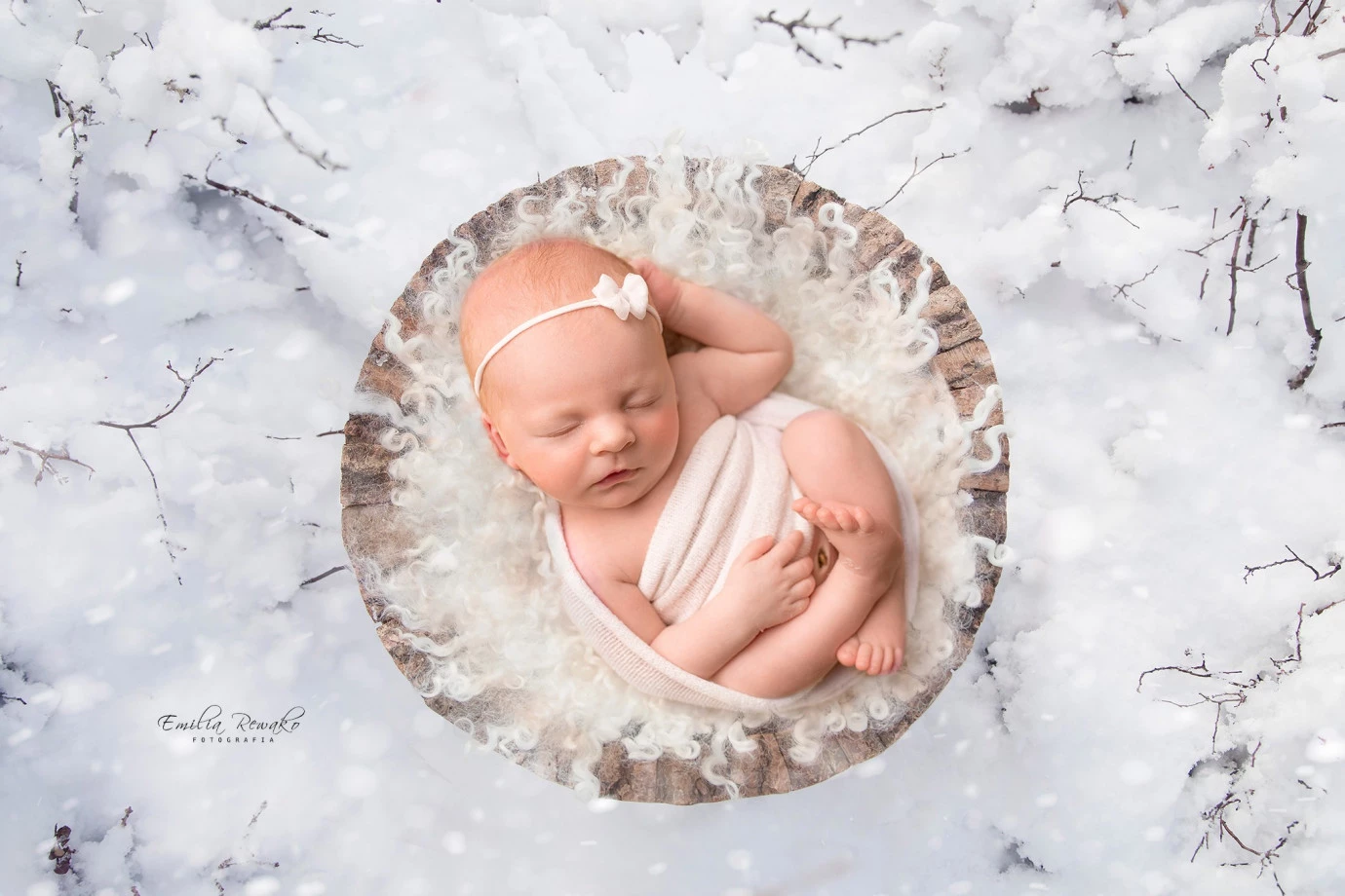 zdjęcia gdynia fotograf emilia-rewako-fotografia portfolio zdjecia noworodkow sesje noworodkowe niemowlę