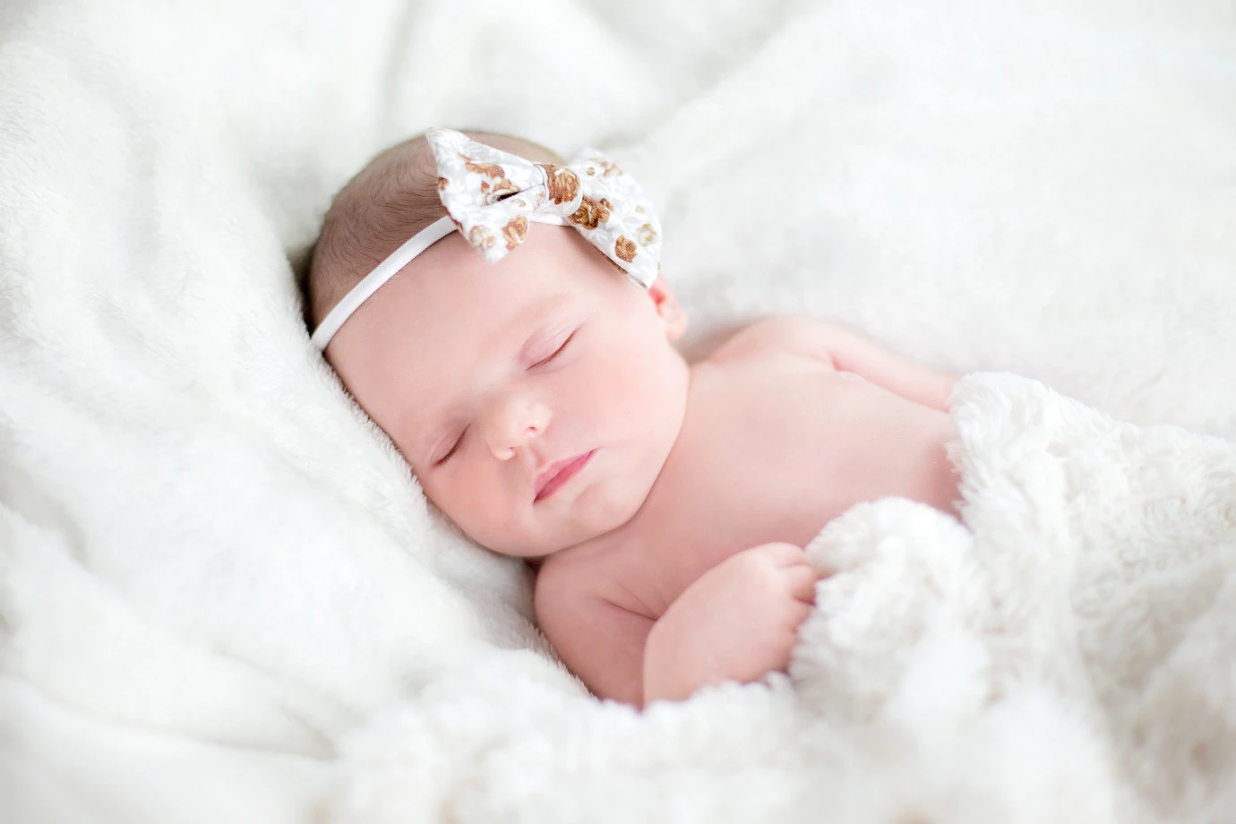zdjęcia poznan fotograf foteska-fotografia-kinga-lubawa portfolio zdjecia noworodkow sesje noworodkowe niemowlę
