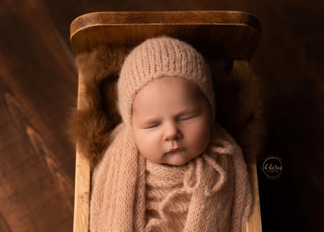 zdjęcia lezajsk fotograf karolina-karas-fotografia portfolio zdjecia noworodkow sesje noworodkowe niemowlę