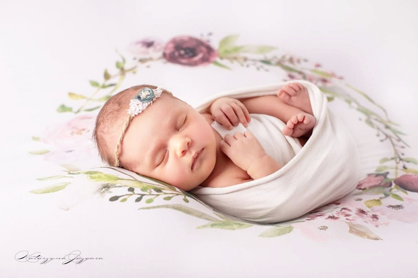 zdjęcia staszow fotograf piekne-chwile portfolio zdjecia noworodkow sesje noworodkowe niemowlę