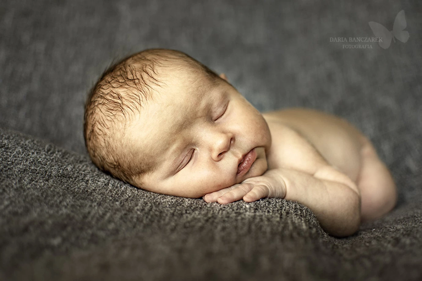 zdjęcia bytom fotograf szczescie-w-oczach-daria-banczarek portfolio zdjecia noworodkow sesje noworodkowe niemowlę