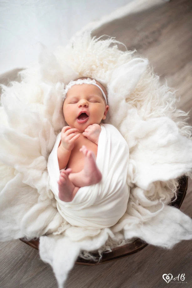 fotograf warszawa ab-fotografia portfolio zdjecia noworodkow sesje noworodkowe niemowlę
