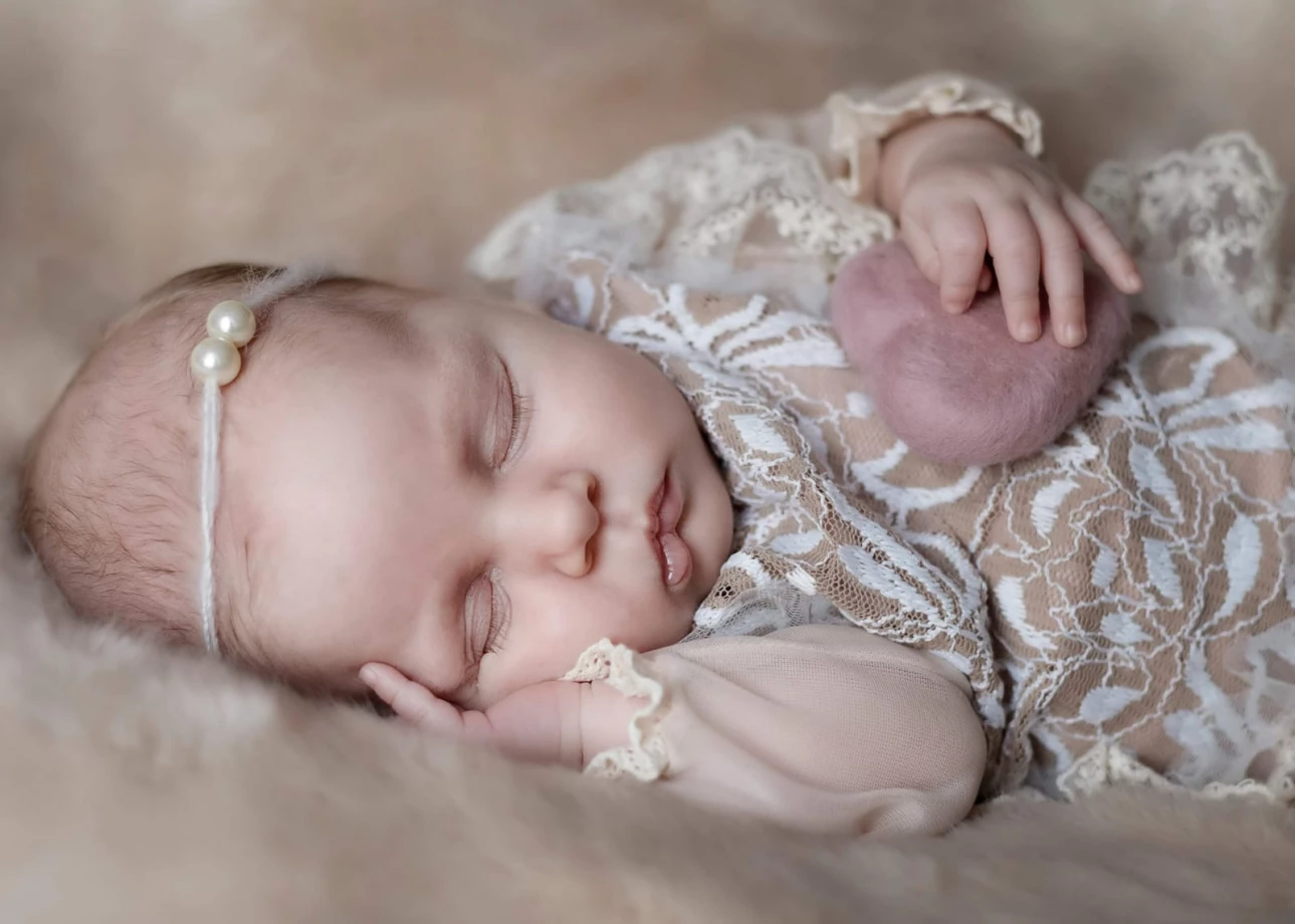 zdjęcia sosnowiec fotograf beata-cembrzynska portfolio zdjecia noworodkow sesje noworodkowe niemowlę
