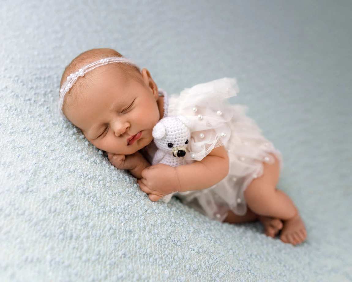 zdjęcia bydgoszcz fotograf monika-wierzbowska portfolio zdjecia noworodkow sesje noworodkowe niemowlę