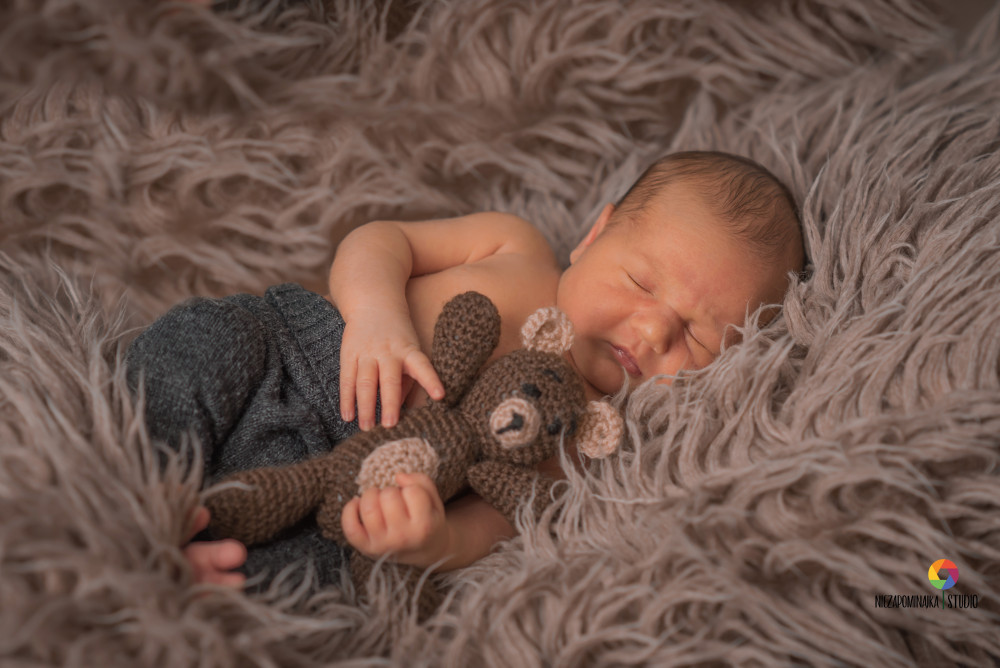 fotograf torun niezapominajka-studio portfolio zdjecia noworodkow sesje noworodkowe niemowlę