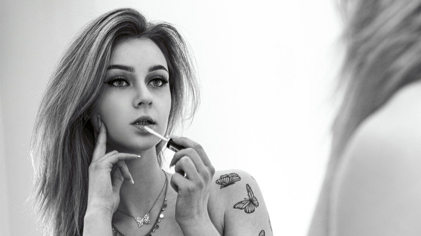 fotograf-kobiecy-martyna-osuchowska selekcja-kadrow-i-autorski-retusz-premium-gdzie-konczy-sie-realizacja-a-zaczyna-sztuka blog fotografa