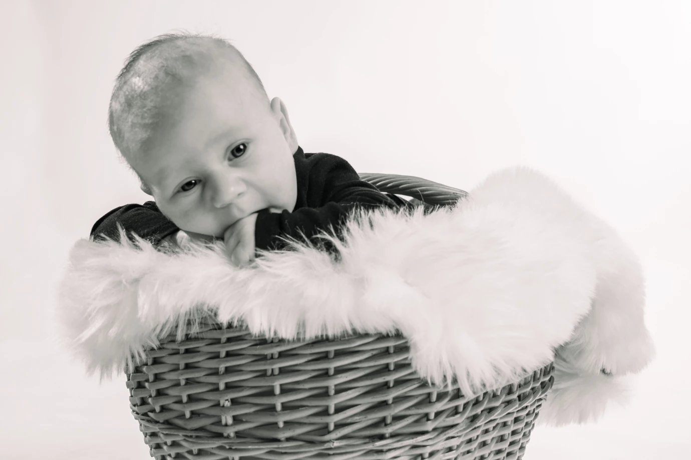 fotograf kielce a-ha-studio portfolio zdjecia noworodkow sesje noworodkowe niemowlę