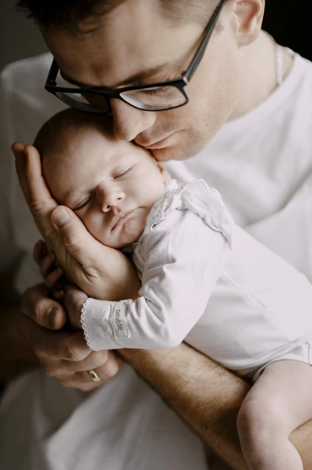 fotograf torun all-in-white portfolio zdjecia noworodkow sesje noworodkowe niemowlę