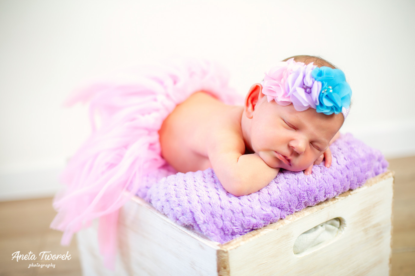 fotograf torun aneta-tworek portfolio zdjecia noworodkow sesje noworodkowe niemowlę