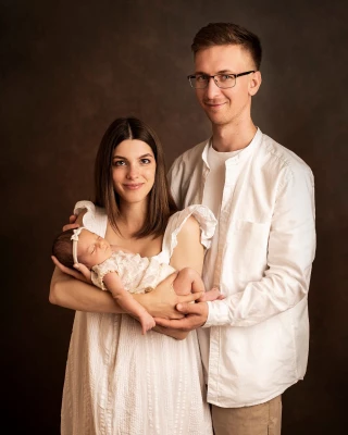 zdjecia  fotograf anita-bodura portfolio fotografia-noworodkowa panna-mloda usmiech sukienka odziez-slubna fotografowanie-z-lampa-blyskowa