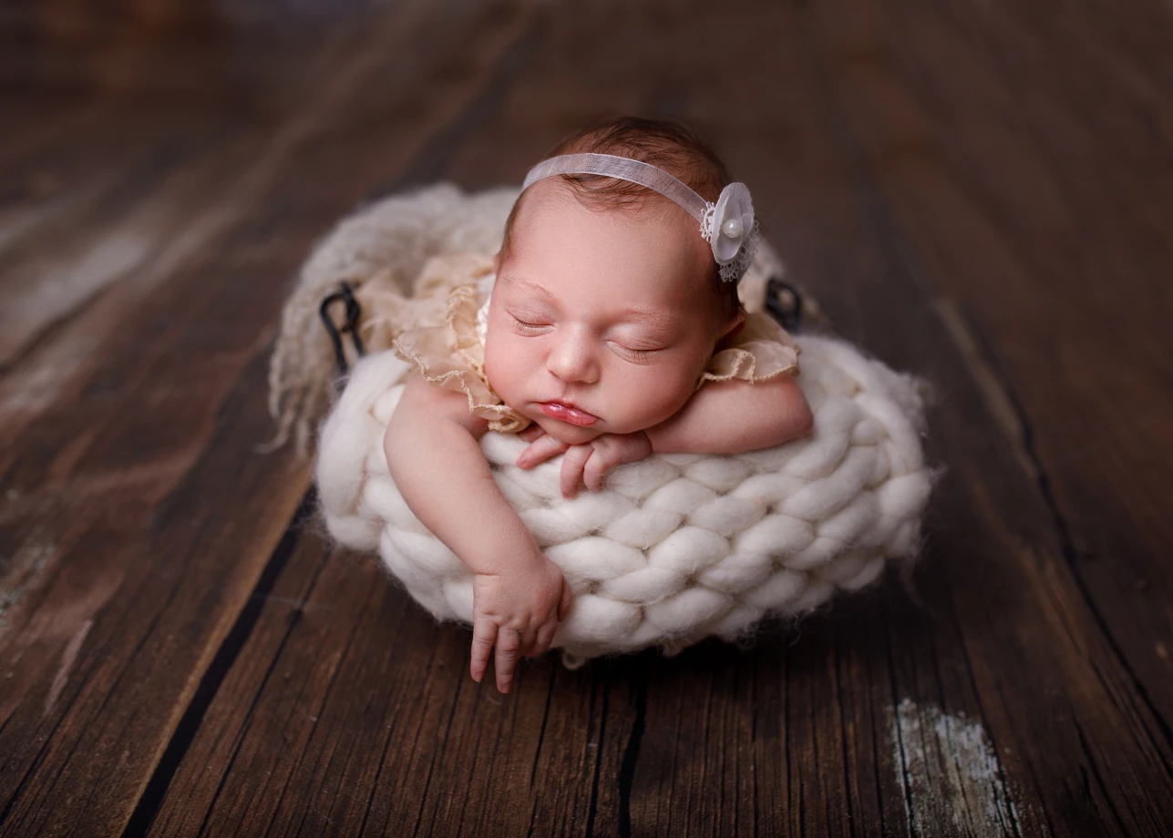 fotograf nysa anna-szczepanska-w-kadrze portfolio zdjecia noworodkow sesje noworodkowe niemowlę