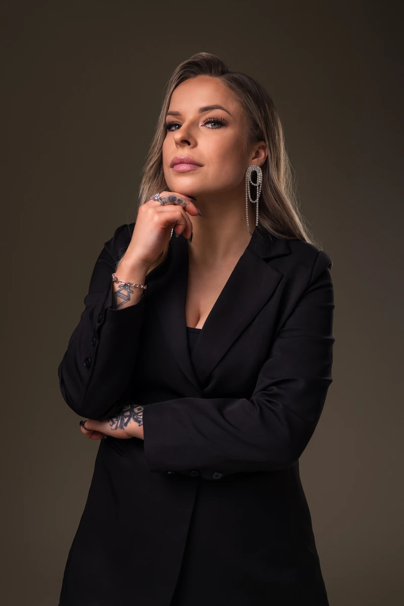 zdjęcia brzesko fotograf beata-buziak portfolio sesje-biznesowe-wizerunkowe