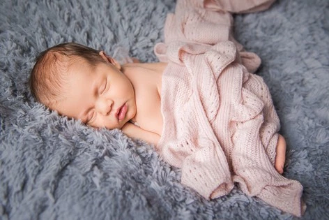 fotograf szczecin beauty-in-frames portfolio zdjecia zdjecia noworodkow sesje noworodkowe niemowlę
