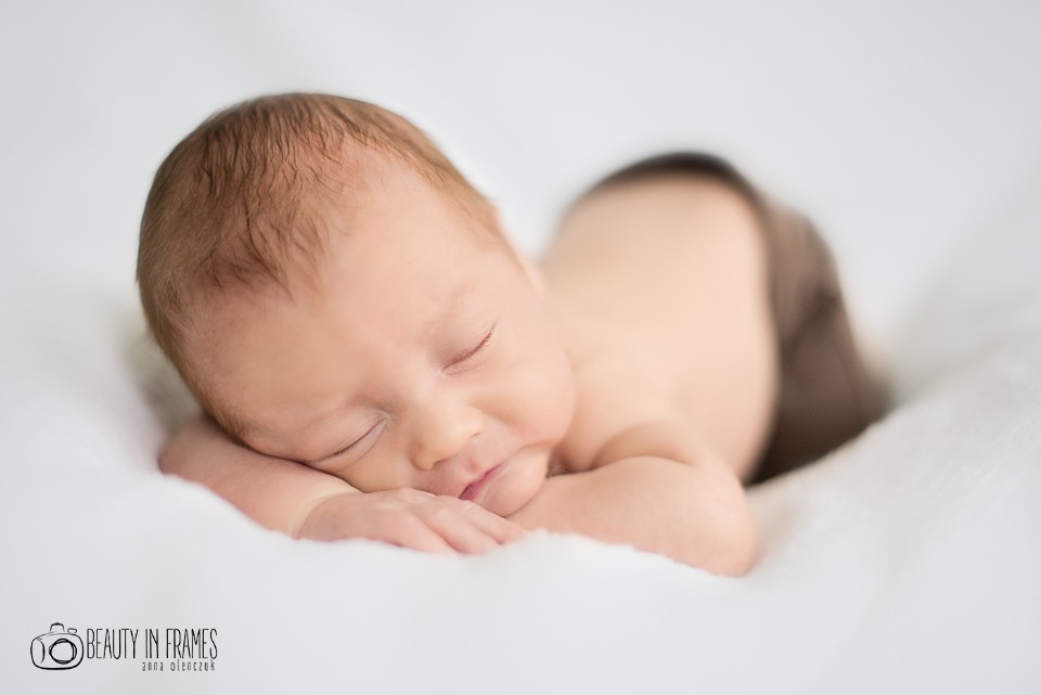 zdjęcia szczecin fotograf beauty-in-frames portfolio zdjecia noworodkow sesje noworodkowe niemowlę
