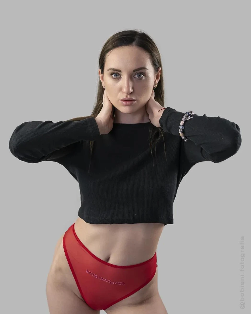 zdjecia gizycko fotograf bobieni-fotografia portfolio portret fotografia-studyjna sesja-kobieca sesja-kobiety