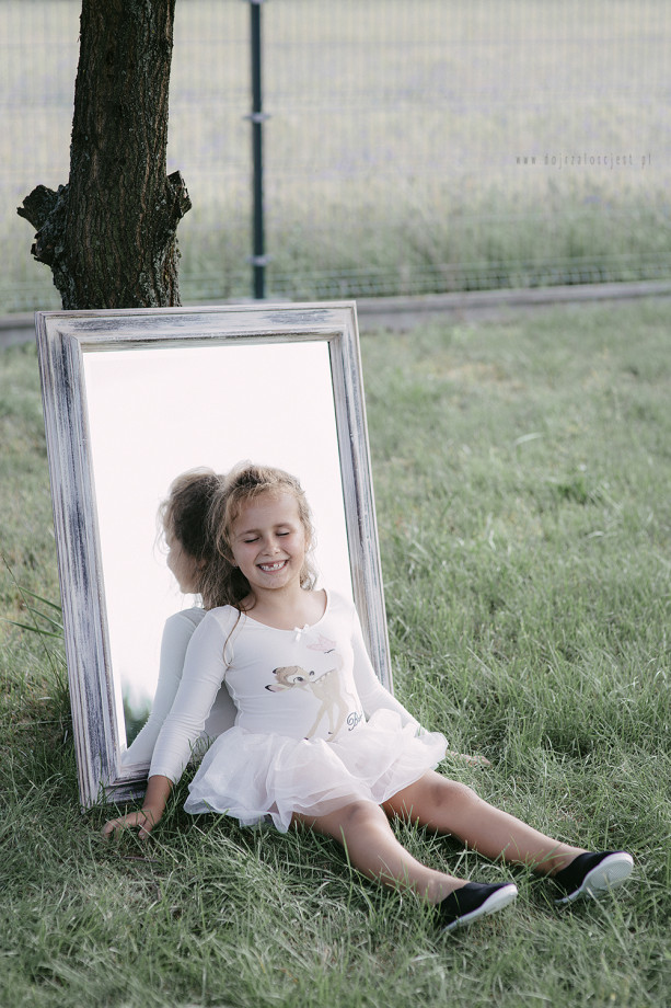 zdjęcia wroclaw fotograf dojrzalosc-jest-photo-film portfolio sesje dzieciece fotografia dziecieca sesja urodzinowa