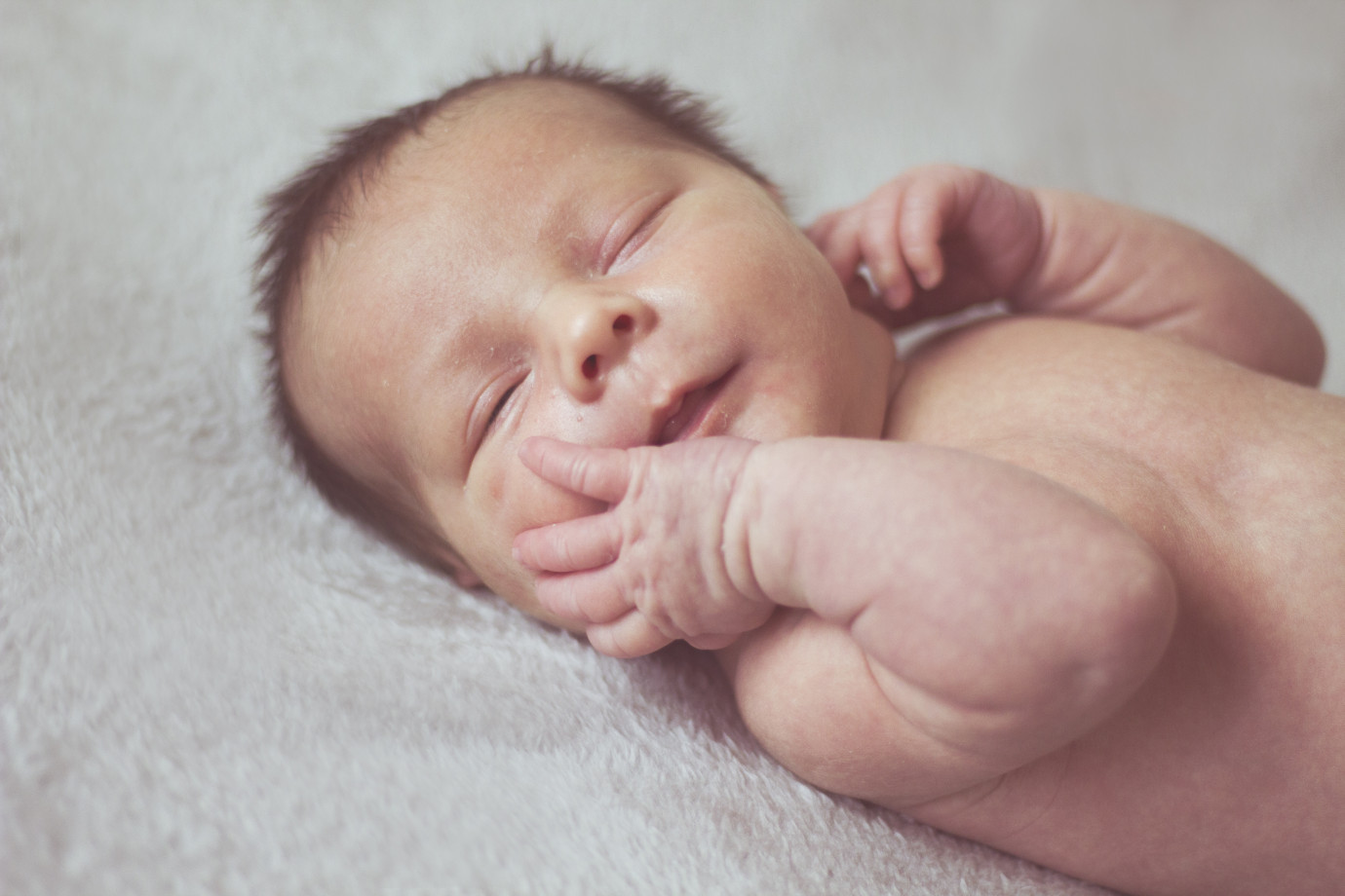 fotograf kalisz emilia-bedkowska portfolio zdjecia noworodkow sesje noworodkowe niemowlę