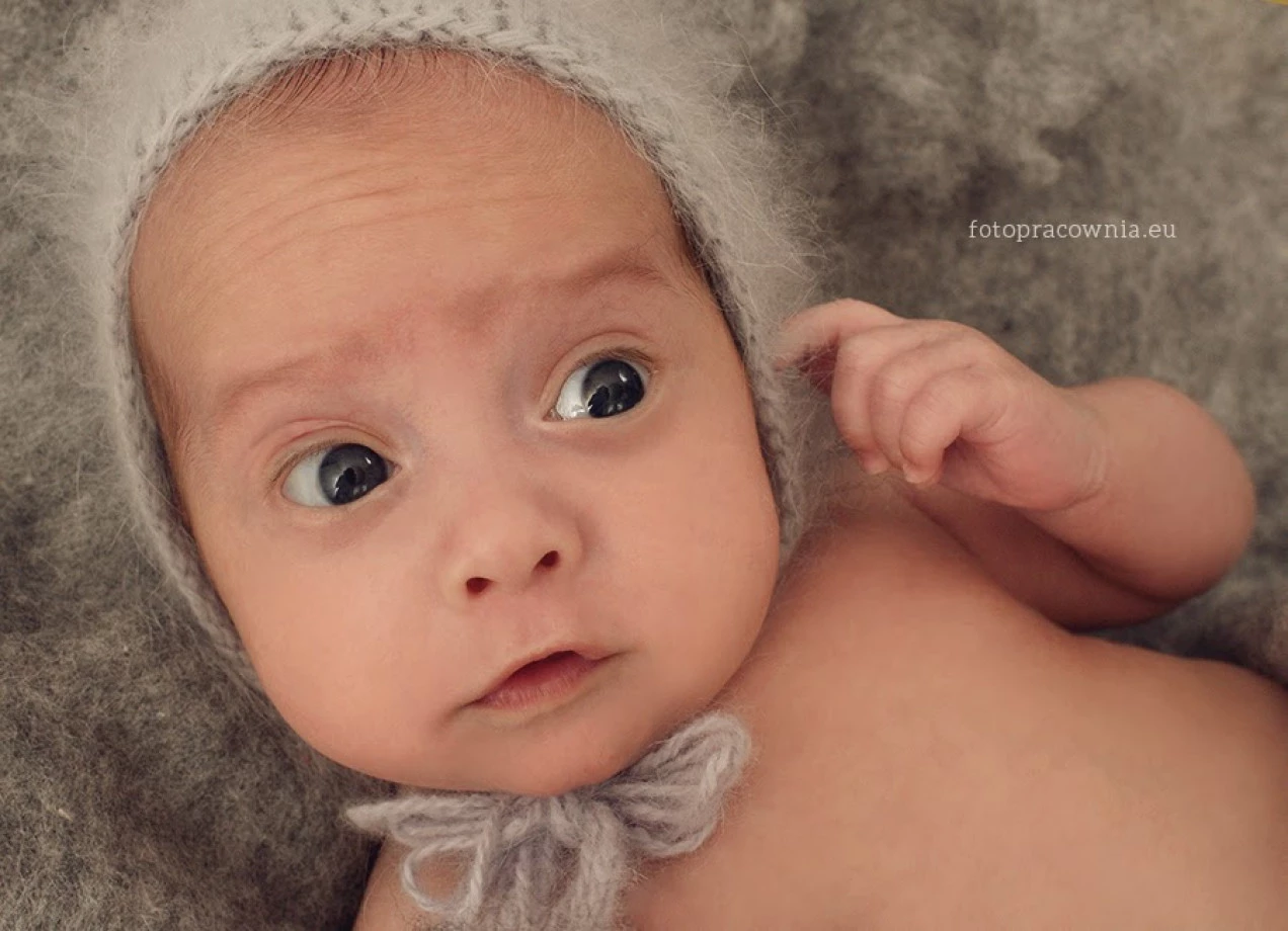 fotograf zielona-gora fabryczna-agencja-reklamowa portfolio zdjecia noworodkow sesje noworodkowe niemowlę