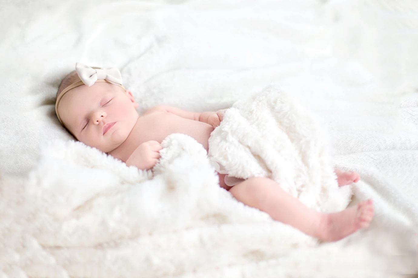 fotograf poznan foteska-fotografia-kinga-lubawa portfolio zdjecia noworodkow sesje noworodkowe niemowlę