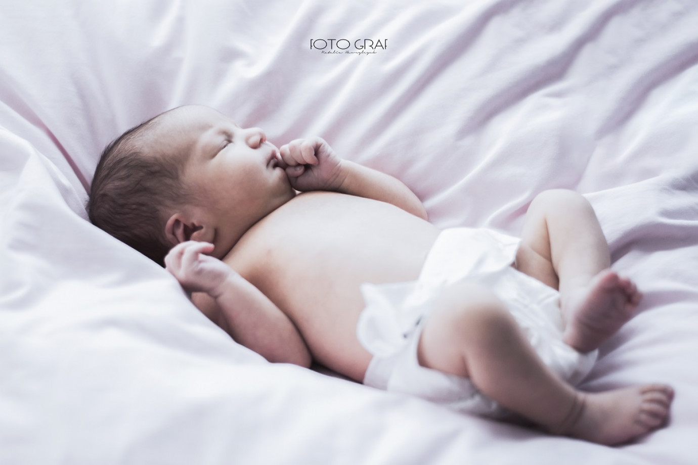 fotograf bielsko-biala foto-graf-natalia-hawrylczuk portfolio zdjecia noworodkow sesje noworodkowe niemowlę