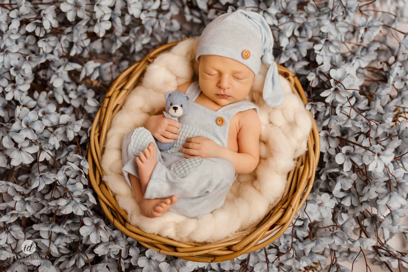 zdjęcia piotrkow-trybunalski fotograf izabela-duma portfolio zdjecia noworodkow sesje noworodkowe niemowlę