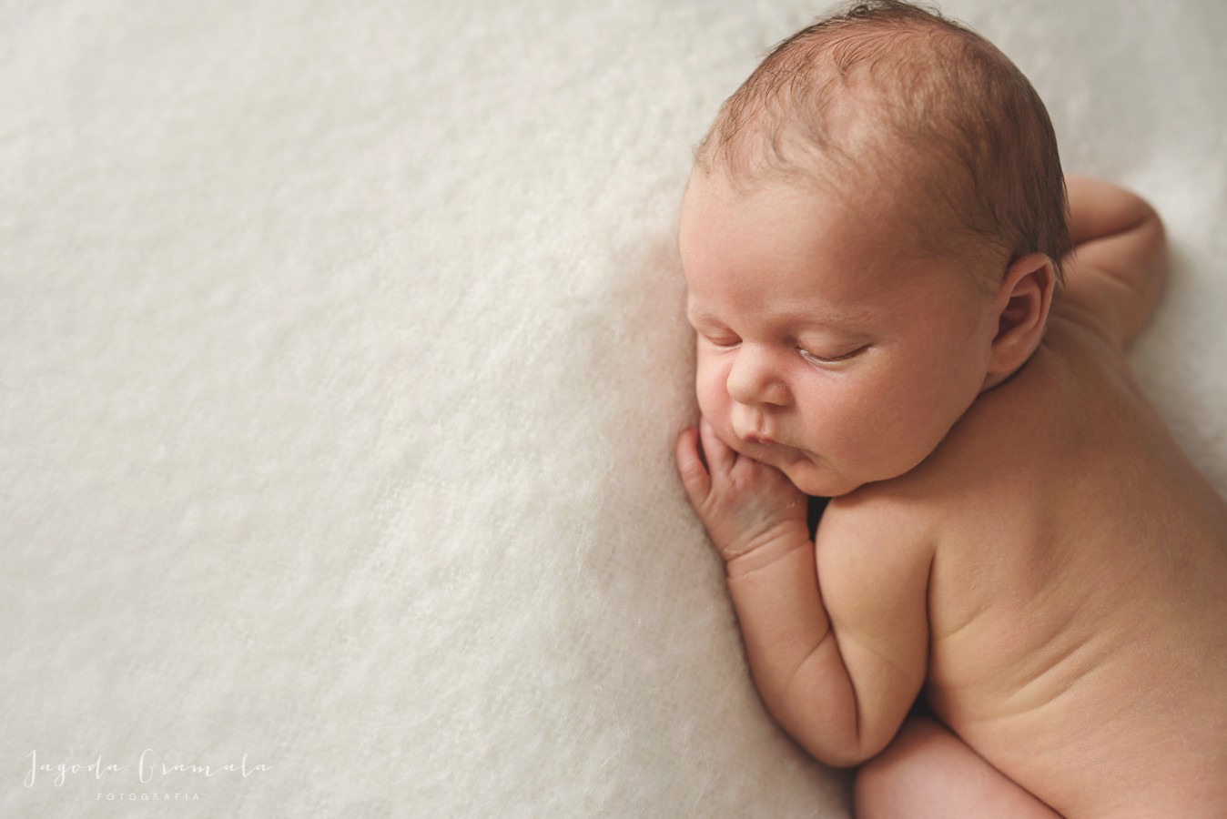 fotograf poznan jagoda-gramala-fotografia portfolio zdjecia noworodkow sesje noworodkowe niemowlę