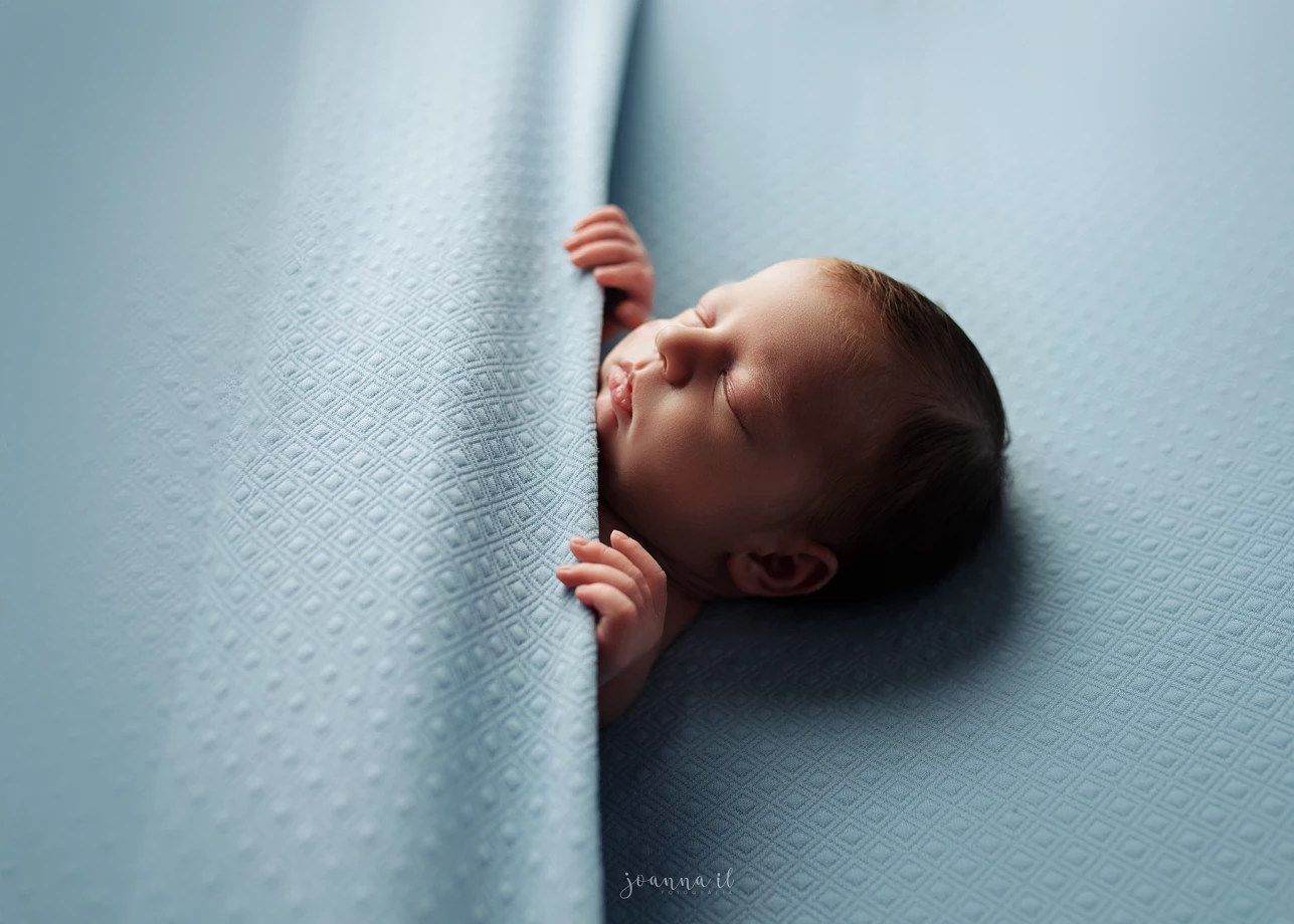 zdjęcia warszawa fotograf joanna-il-fotografia portfolio zdjecia noworodkow sesje noworodkowe niemowlę