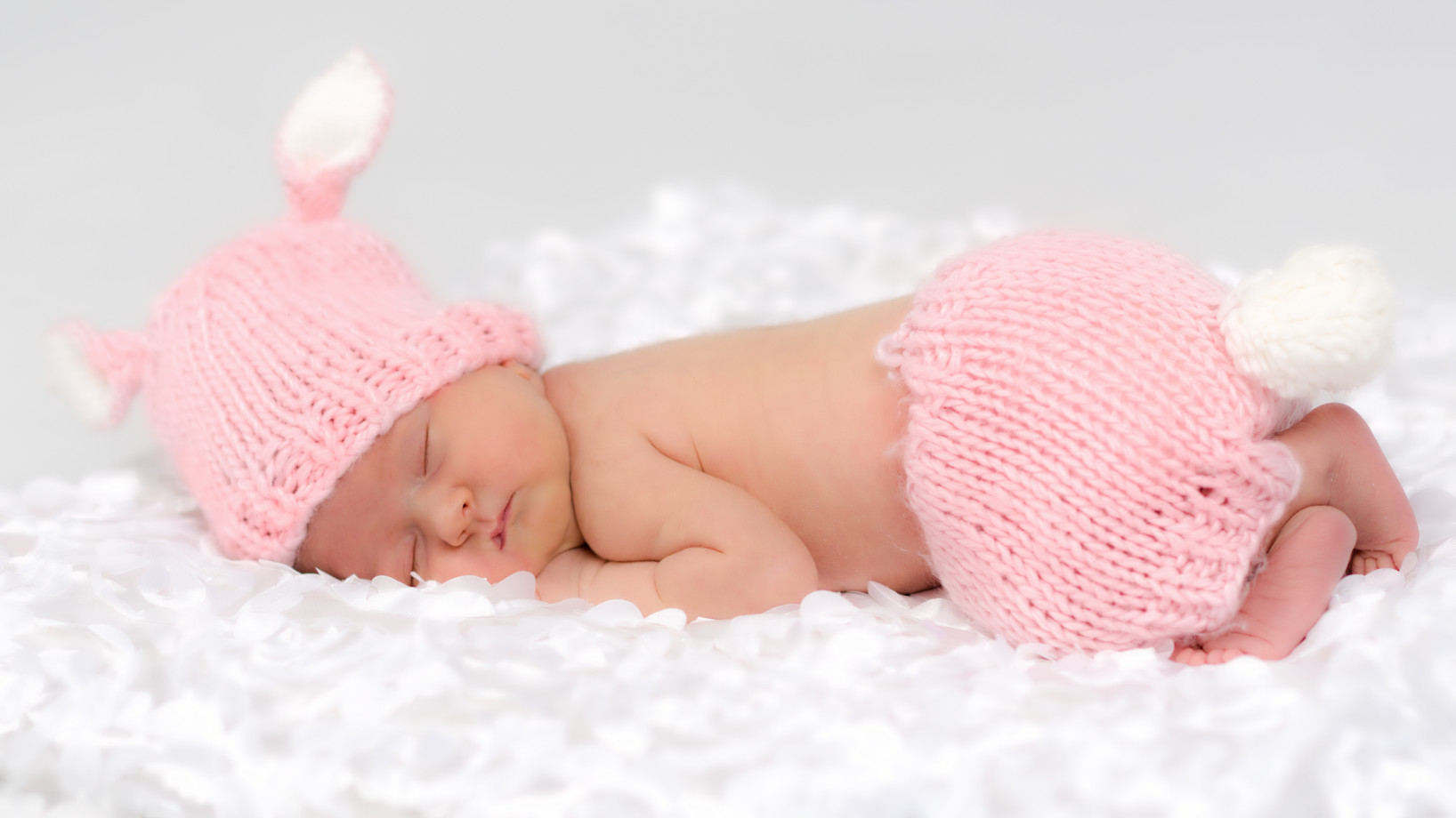 zdjęcia wroclaw fotograf karolafotopl-karolina-minicka portfolio zdjecia noworodkow sesje noworodkowe niemowlę