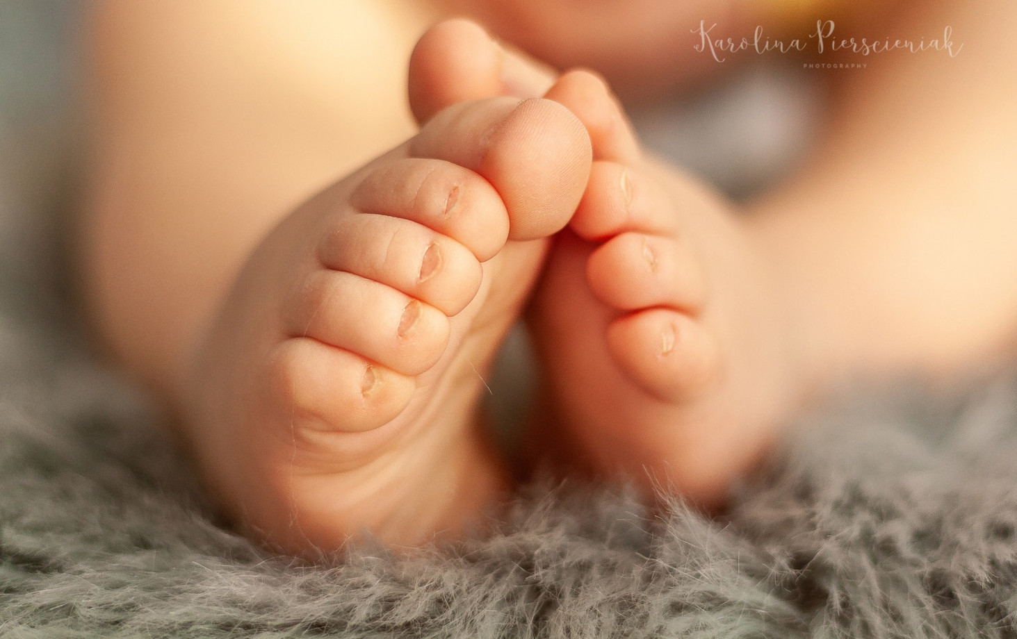 zdjęcia rumia fotograf karolina-pierscieniak-fotografia portfolio zdjecia noworodkow sesje noworodkowe niemowlę