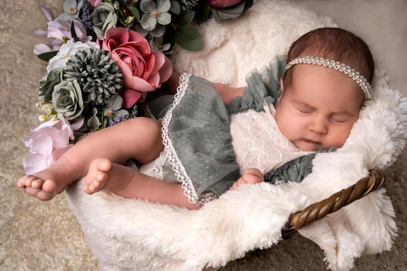 zdjęcia kielce fotograf kinga-koziel portfolio zdjecia noworodkow sesje noworodkowe niemowlę