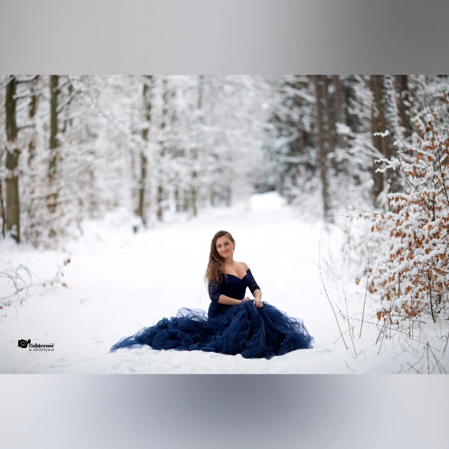 zdjęcia olsztyn fotograf kobiecosc-w-obiektywie portfolio zimowe sesje zdjeciowe zima snieg