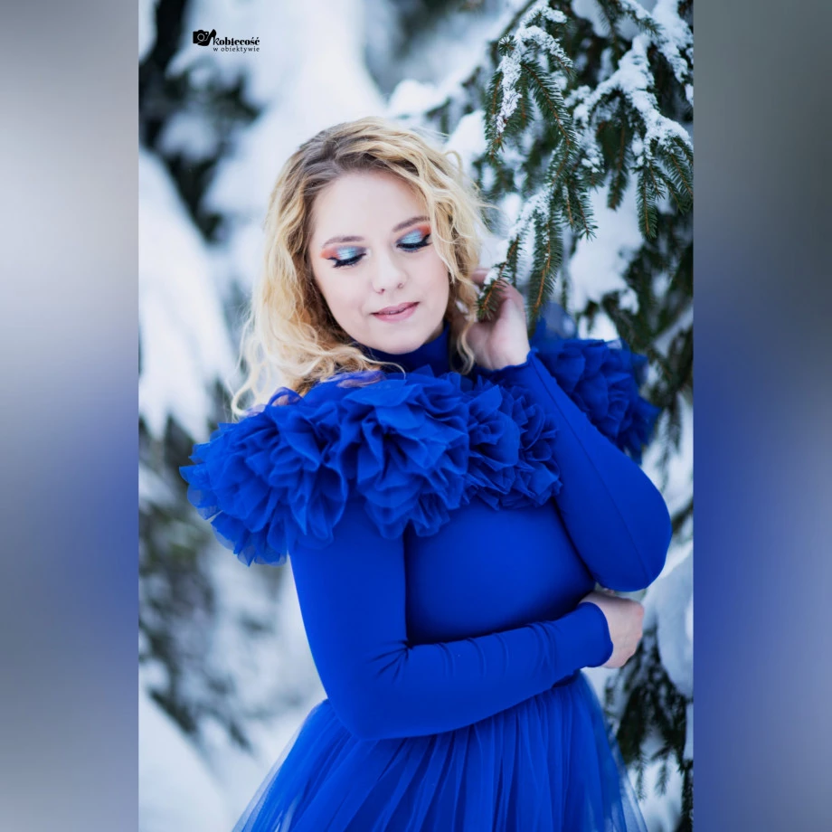 zdjęcia olsztyn fotograf kobiecosc-w-obiektywie portfolio zimowe sesje zdjeciowe zima snieg