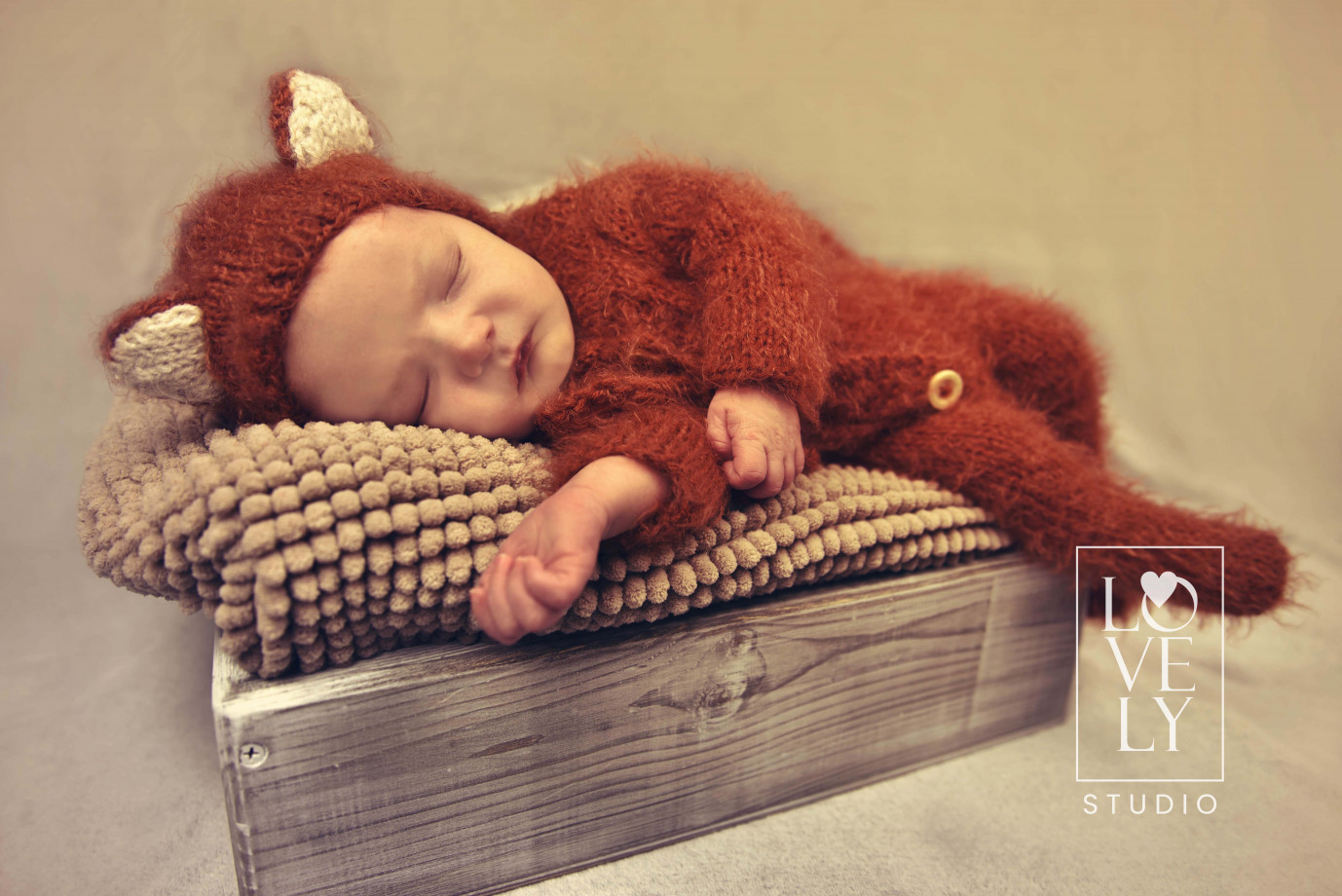 fotograf lodz lovely-studio portfolio zdjecia noworodkow sesje noworodkowe niemowlę