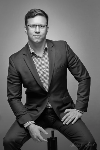 zdjecia  fotograf maciek-mech portfolio sesje-biznesowe-wizerunkowe meska-fotografia-biznesowa meska-sesja-biznesowa