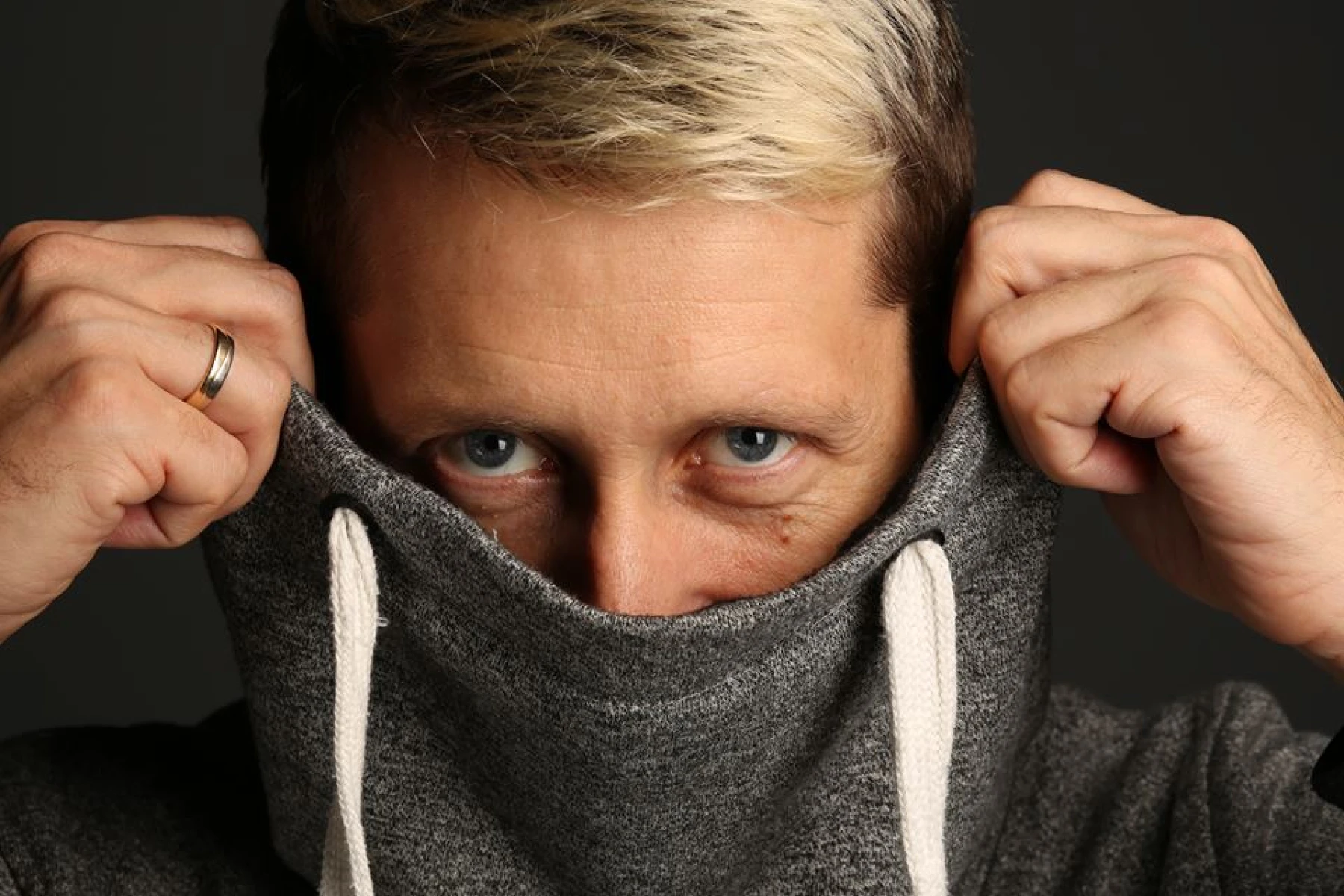 zdjęcia krakow fotograf mariusz-wroblewski portfolio  sesja-portale-randkowe-tinder-sympatia-badoo
