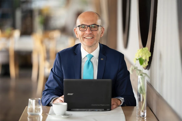 zdjecia  fotograf marlena-stilger portfolio portret sesje-biznesowe-wizerunkowe