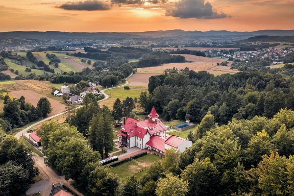 zdjecia  fotograf michal-derewecki portfolio fotografia-dronowa-zdjecia-z-drona natura budynek niebo chmura naturalny-krajobraz