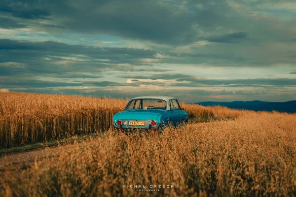 zdjecia  fotograf michal-orzech portfolio letnie-sesje-zdjeciowe fotografia-motoryzacyjna