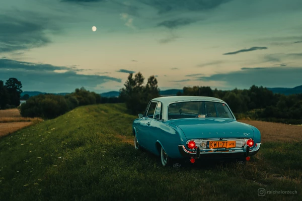 zdjecia  fotograf michal-orzech portfolio letnie-sesje-zdjeciowe fotografia-motoryzacyjna retro-car