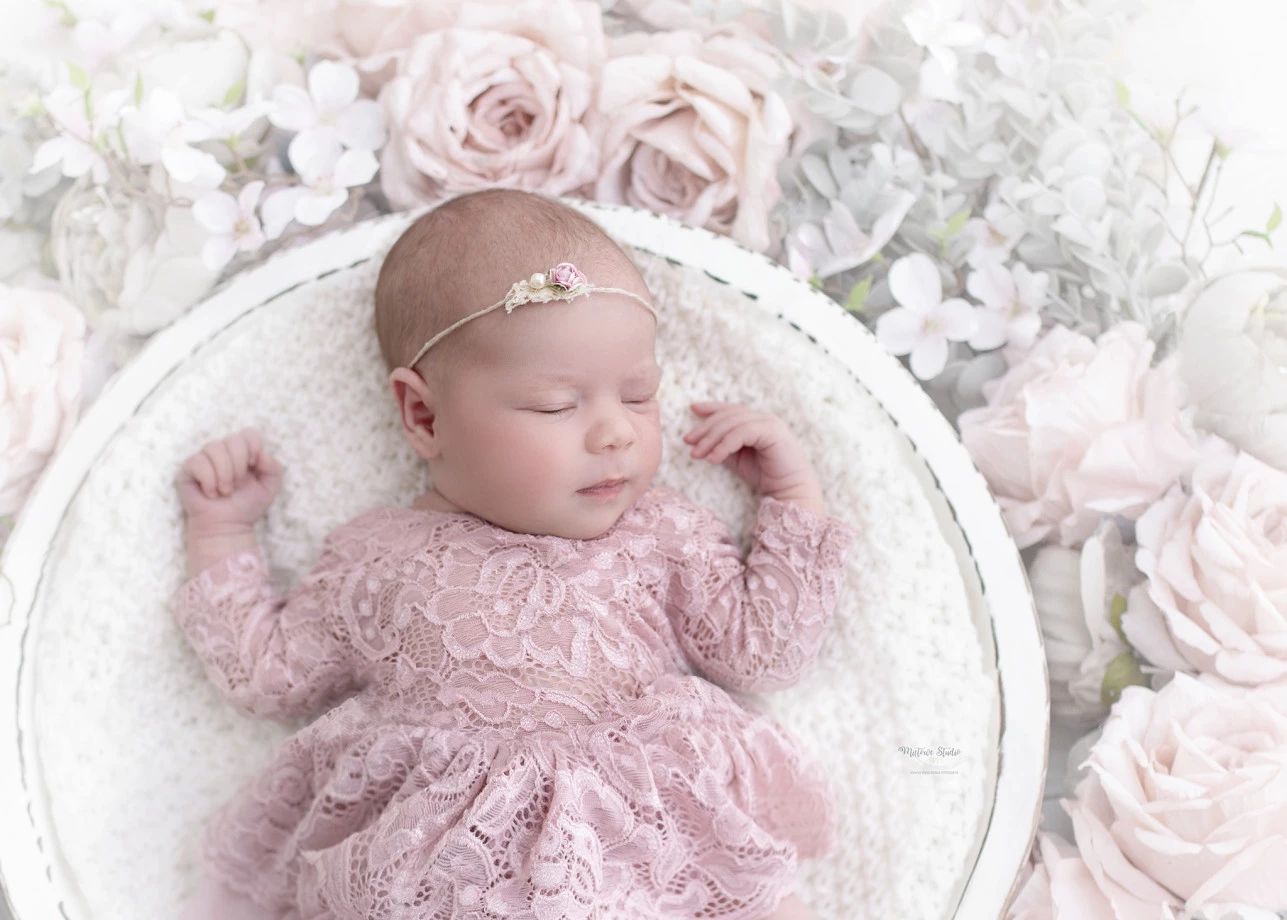 zdjęcia bialystok fotograf mietowe-studio portfolio zdjecia noworodkow sesje noworodkowe niemowlę