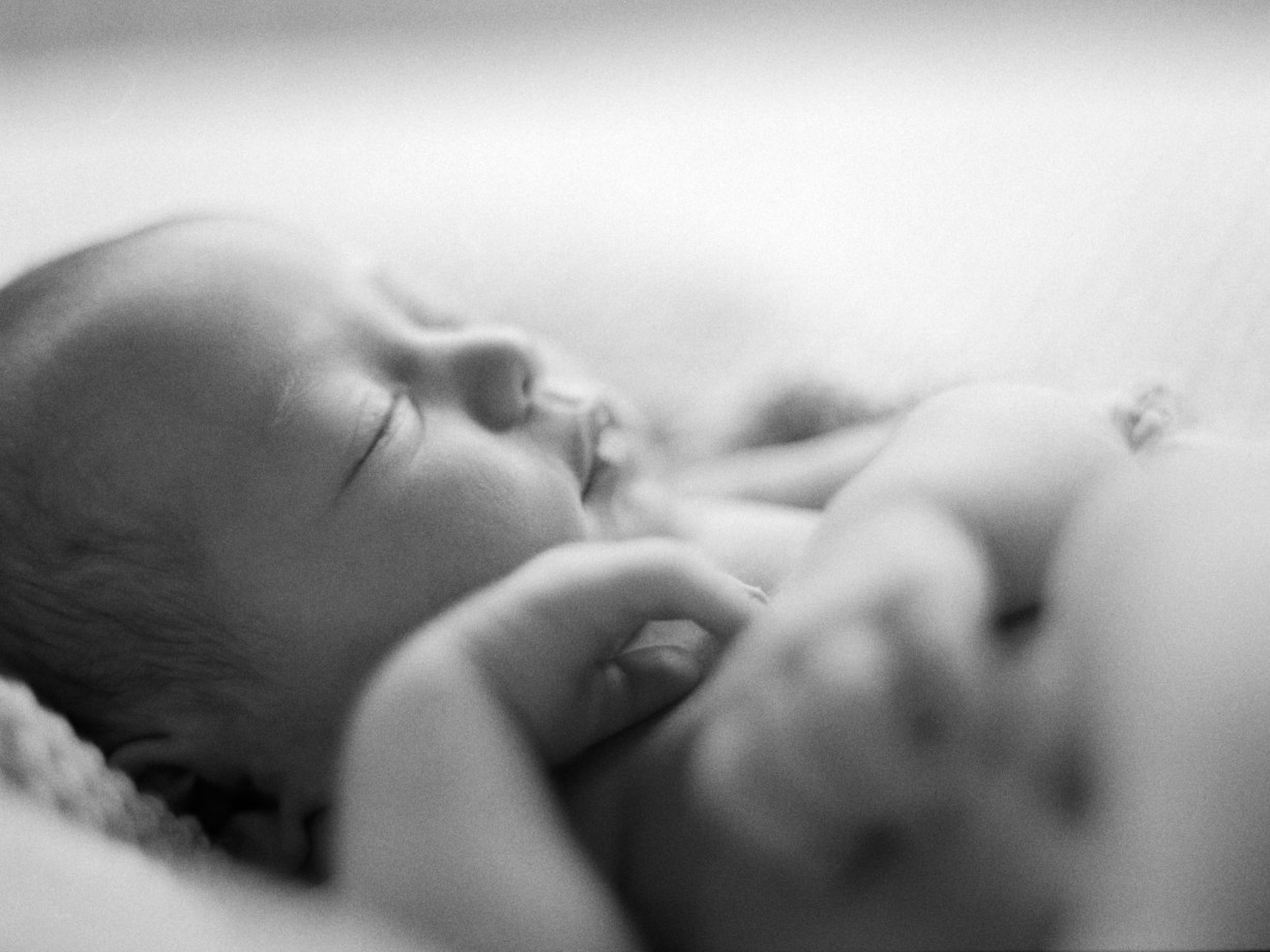 fotograf warszawa monika-stachura-fotografia portfolio zdjecia noworodkow sesje noworodkowe niemowlę