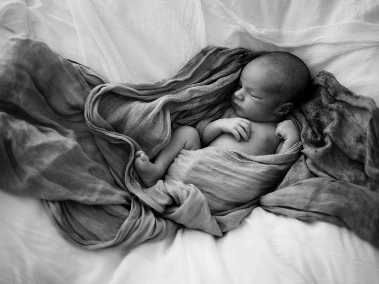 zdjęcia warszawa fotograf monika-stachura-fotografia portfolio zdjecia noworodkow sesje noworodkowe niemowlę