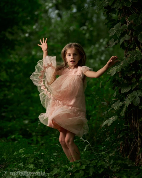 zdjecia  fotograf motylkownia portfolio fotografia-dziecieca portret letnie-sesje-zdjeciowe sesja-plenerowa