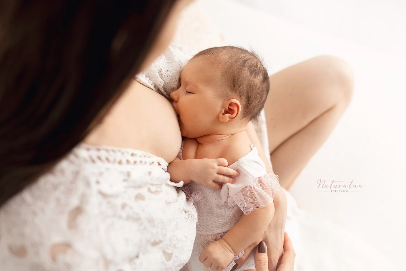 fotograf rzeszow naturalna-fotografia portfolio zdjecia noworodkow sesje noworodkowe niemowlę