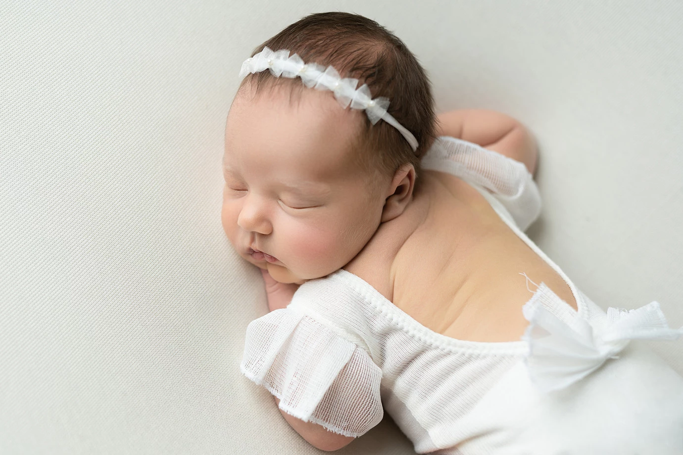 zdjęcia brzesko fotograf nb-studio-iwona-latka-witek portfolio zdjecia noworodkow sesje noworodkowe niemowlę