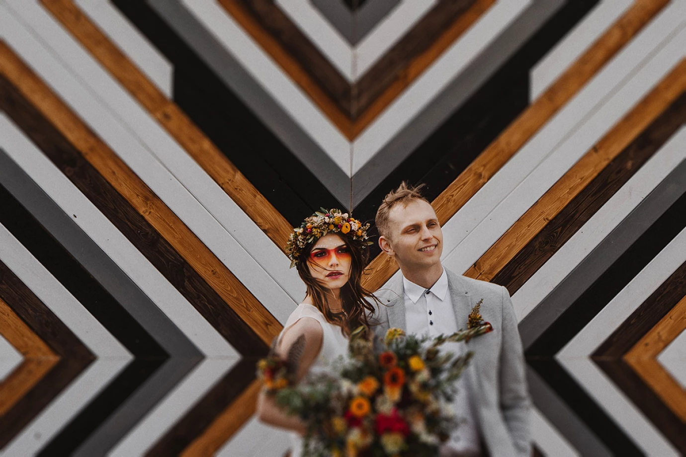 zdjecia warszawa fotograf offwedding portfolio slubny panna-mloda suknia-slubna sukienka odziez-slubna fotografia kwiat