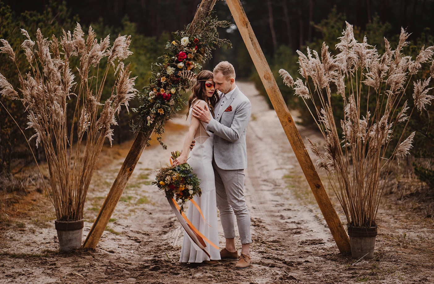 zdjęcia warszawa fotograf offwedding portfolio slubny plener-slubny panna-mloda sesja-slubna suknia-slubna sukienka odziez-slubna kwiat