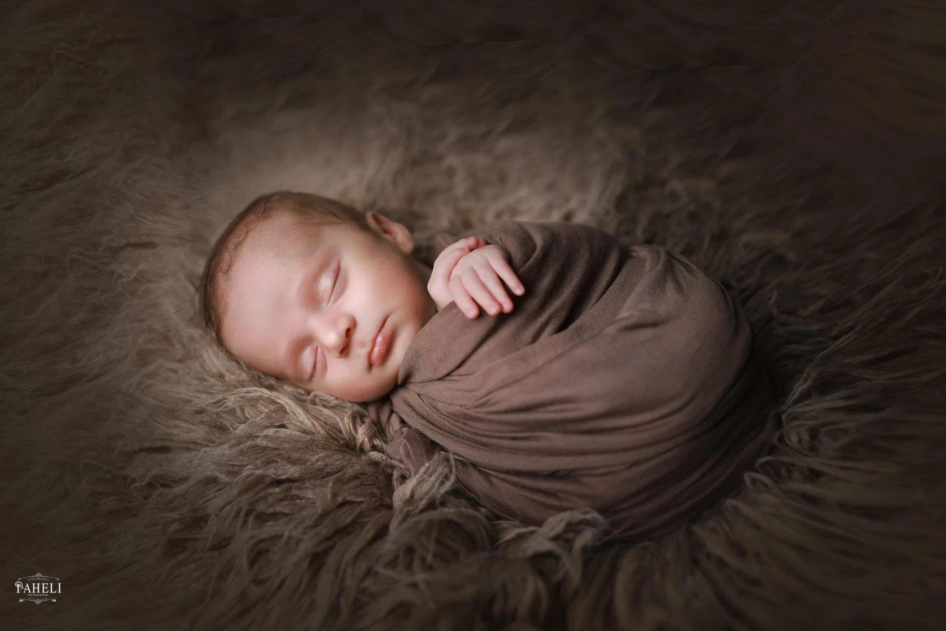 fotograf krakow paheli-fotografia portfolio zdjecia noworodkow sesje noworodkowe niemowlę