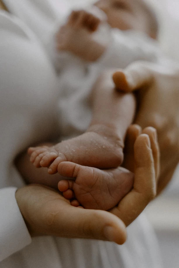 fotograf warszawa patrzac-czule portfolio zdjecia noworodkow sesje noworodkowe niemowlę