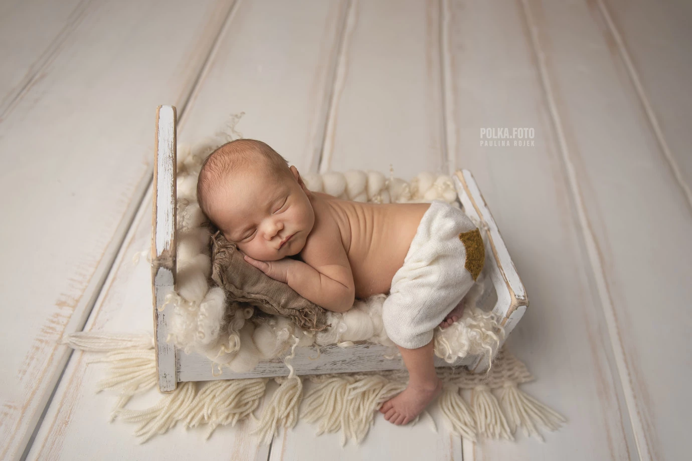 zdjęcia tarnow fotograf polkafoto-paulina-rojek portfolio zdjecia noworodkow sesje noworodkowe niemowlę